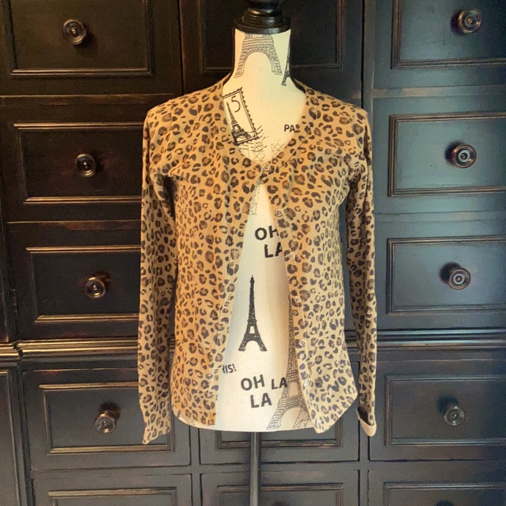 Cherokee leopard print button up sweater size XL kids